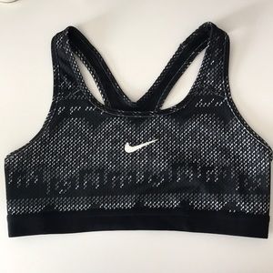 Nike Pro medium support Sports Bra